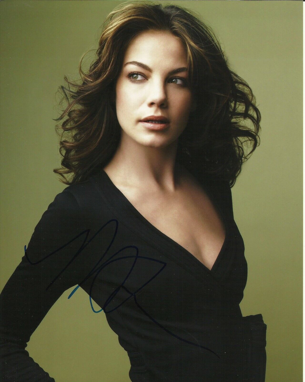 MICHELLE MONAGHAN SIGNED SEXY Photo Poster painting UACC REG 242 (4)