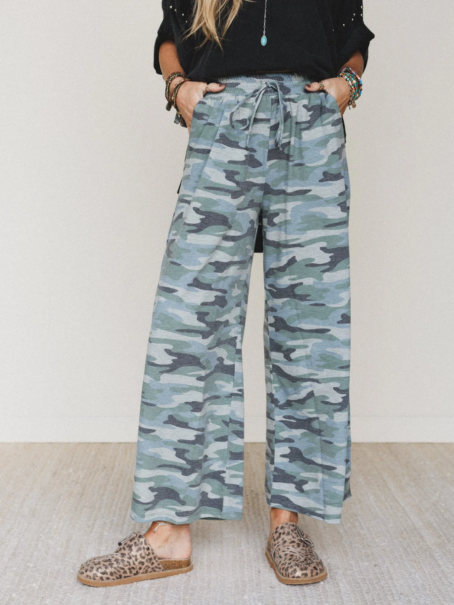 The Nest Casual Wanderer Wide Leg Slit Pants - Army Green Charcoal Camo