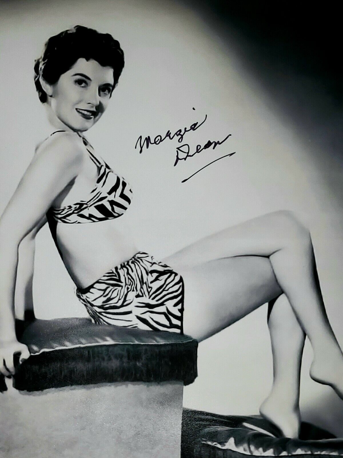 Margia Dean Hand Signed Autograph Photo Poster painting Classic Actress Ambush at Cimarron Pass