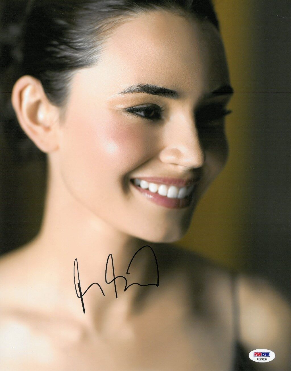 Mia Maestro Signed Authentic Autographed 11x14 Photo Poster painting PSA/DNA #AE93838