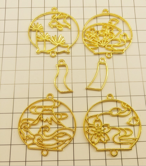 Cute Open Bezel Metal Frame Pendant Gold Flower/Mount Fuji/Goldfish Charm Bezel Setting Cabochon Setting UV Resin Charm diy decoration