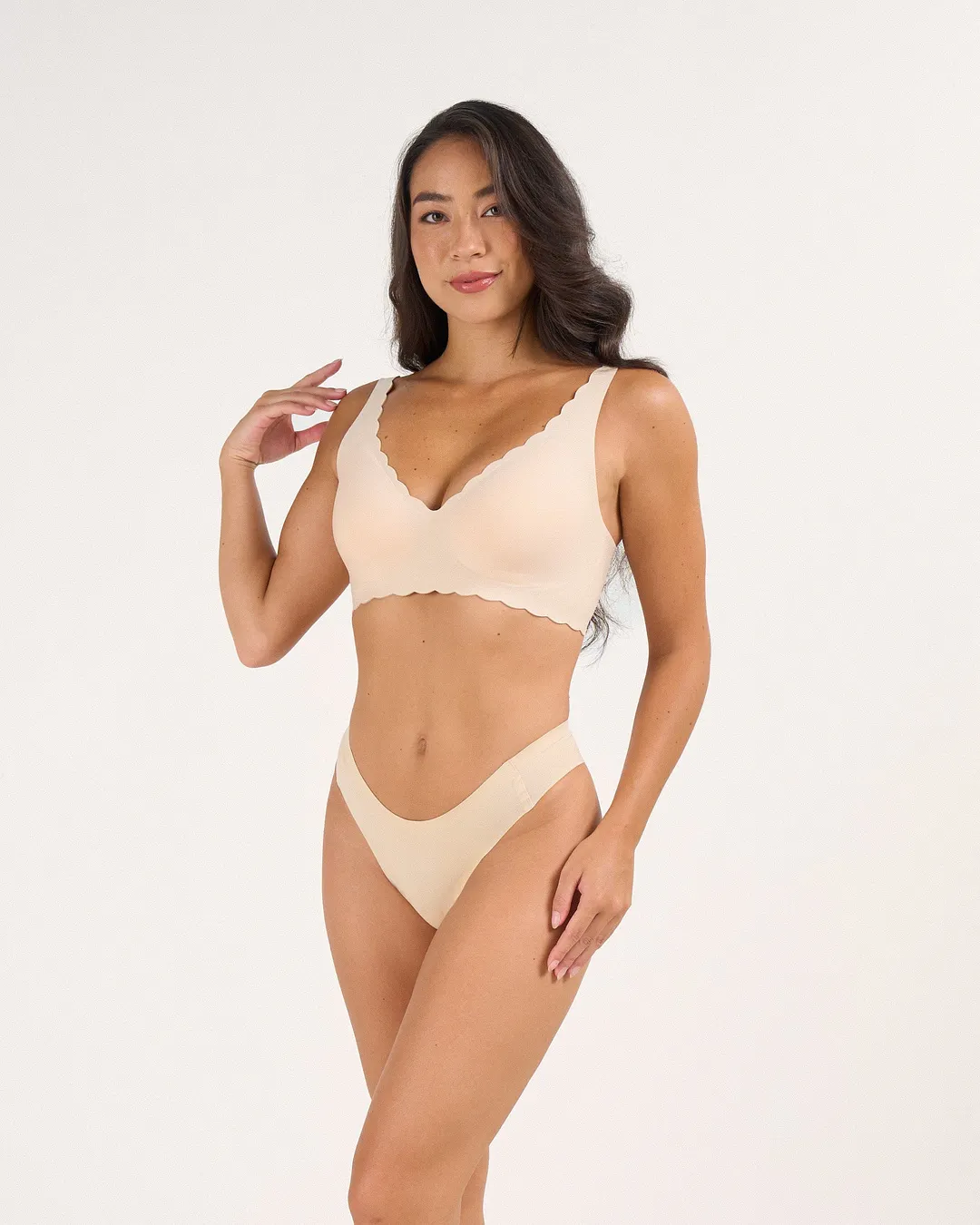 Scalloped Deep V Push-Up Seamless Wireless Jelly Bra