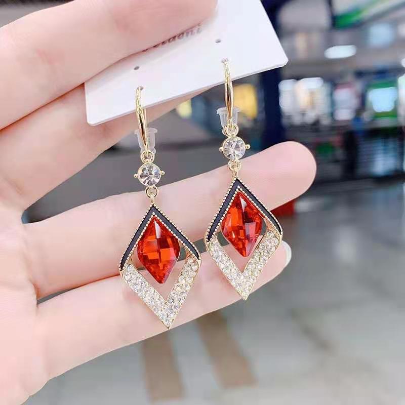 🌺🎀 USD9.99🎀—New Year red trendy earrings