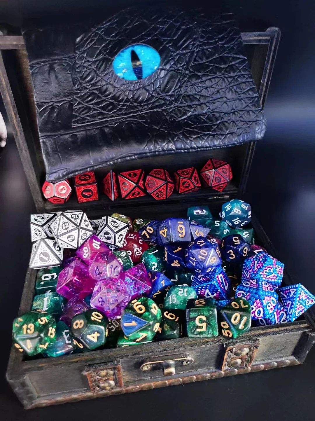 MYSTERY DICE SET(Includes 20 Dice Sets + 1 wooden box)