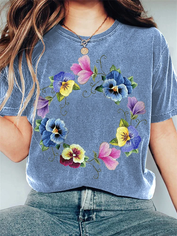 Pansy Flower Embroidery Pattern Casual T-Shirt