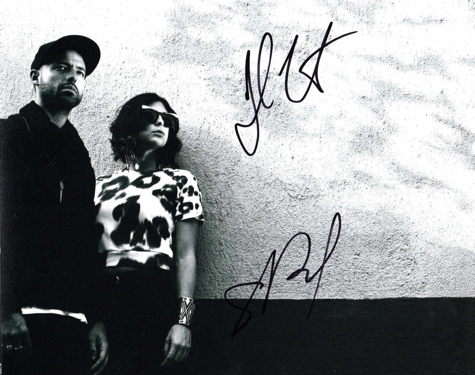 GFA Sarah Barthel & Josh Band * PHANTOGRAM * Signed 8x10 Photo Poster painting AD3 PROOF COA