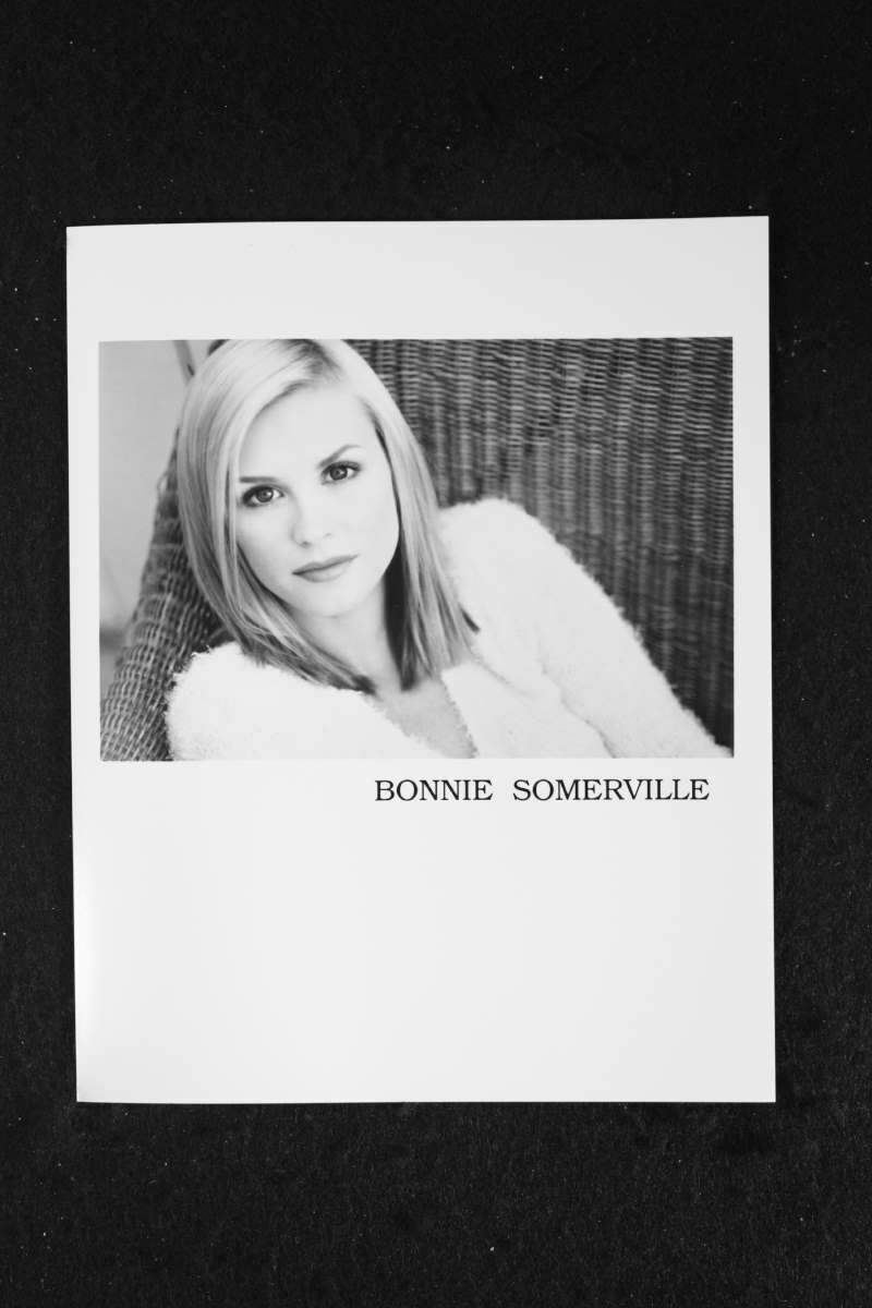 Bonnie Somerville - 8x10 Headshot Photo Poster painting - Friends