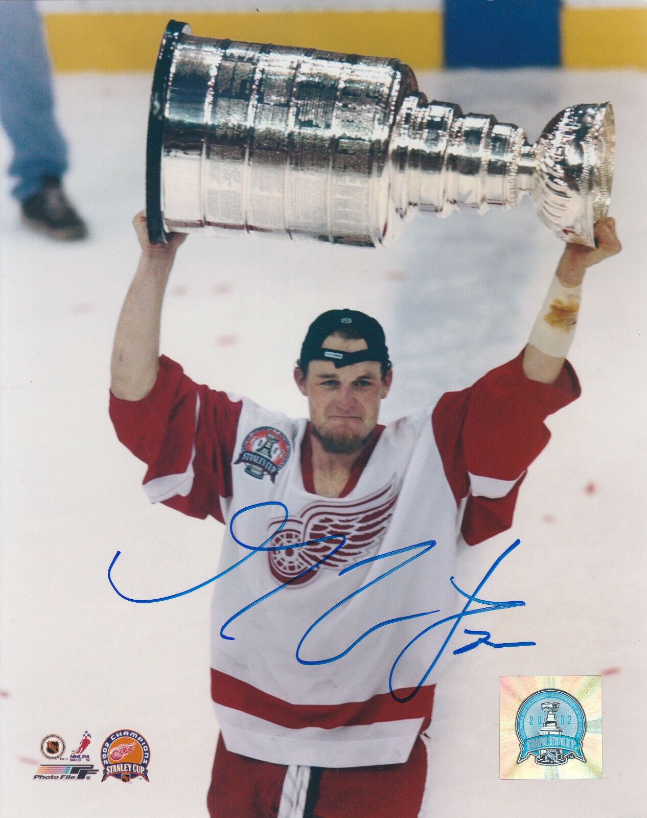 DARREN McCARTY SIGNED DETROIT RED WINGS 2002 STANLEY CUP 8x10 Photo Poster painting! Autograph