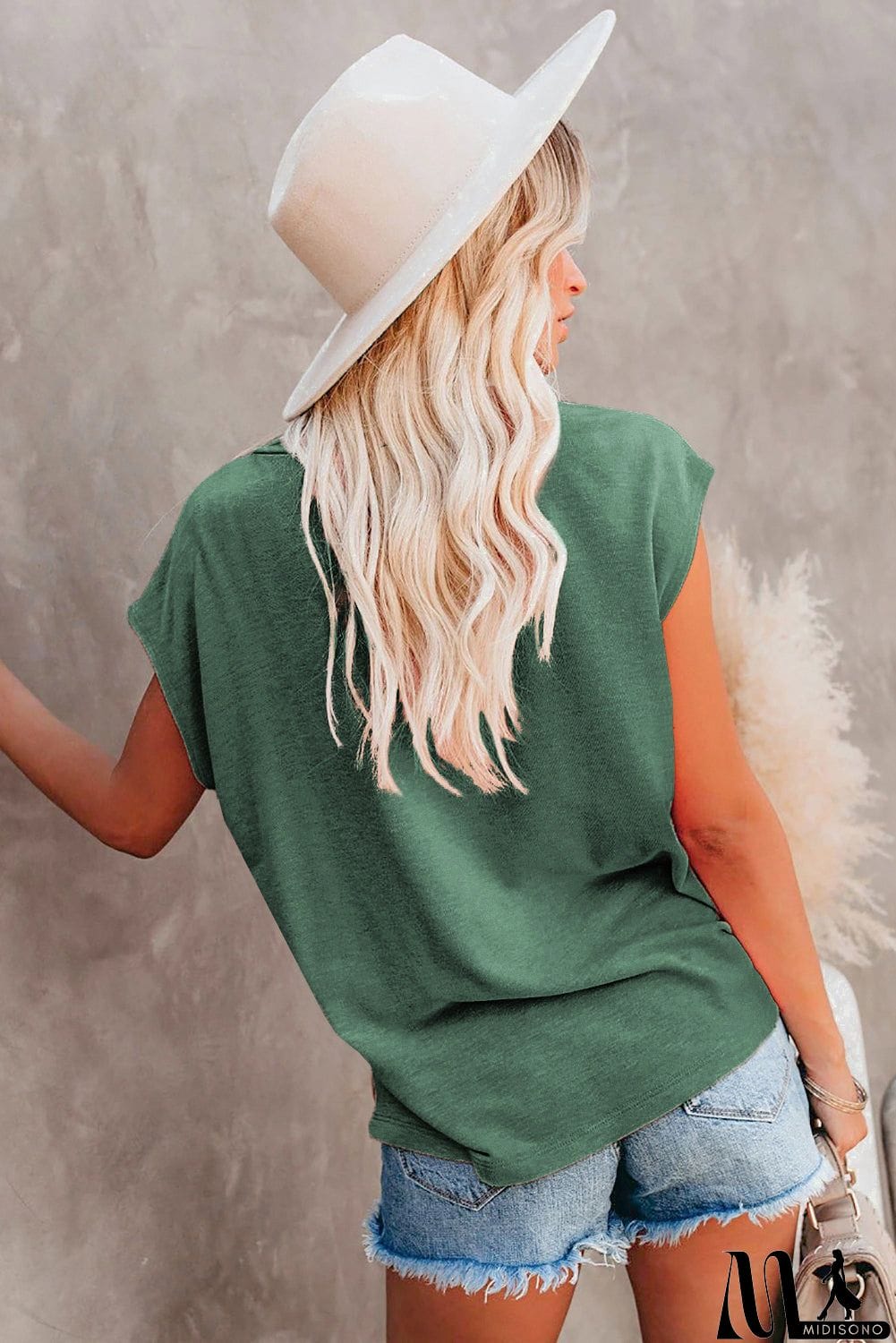 MidiSono - Pocketed Tee with Side Slits