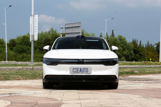2025 Zeekr 007 100kWh