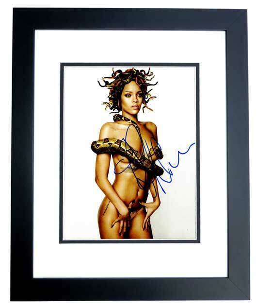 Rihanna Signed - Autographed Sexy Singer - Actress 8x10 inch Photo Poster painting FRAMED COA