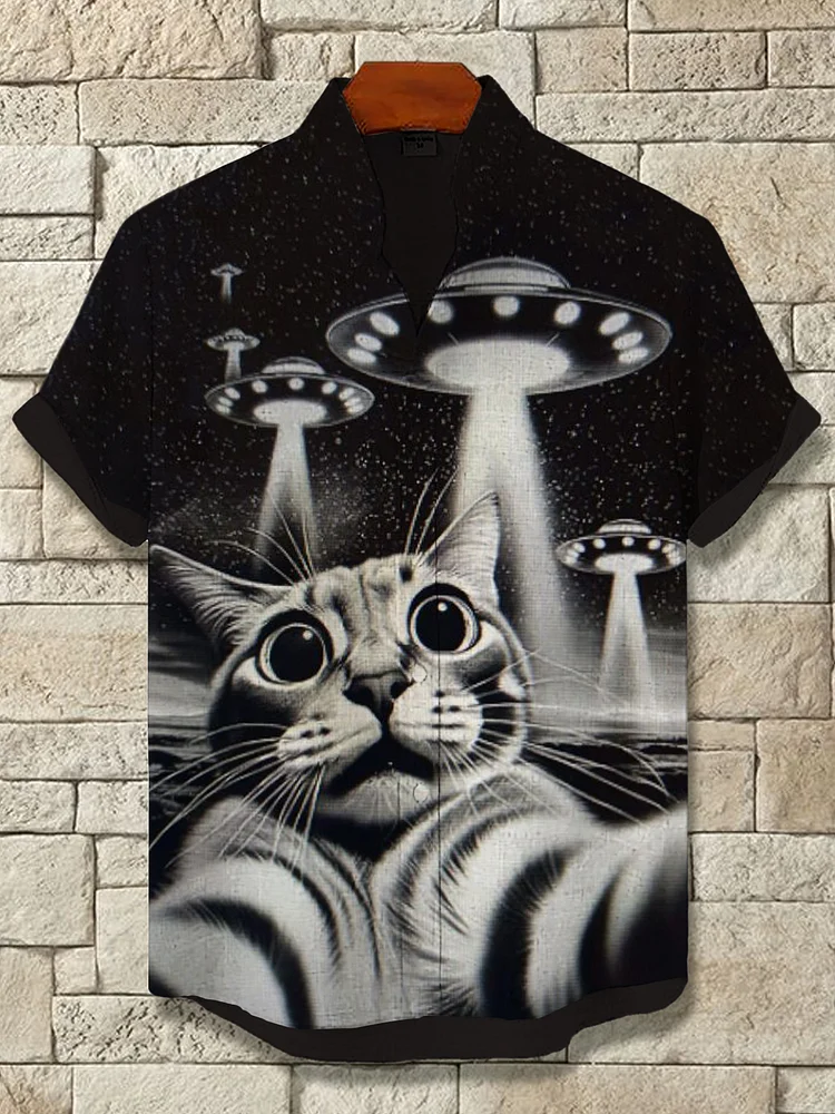 Men's Frightened Cat UFO Futuristic Sci-Fi Art Print Shirt