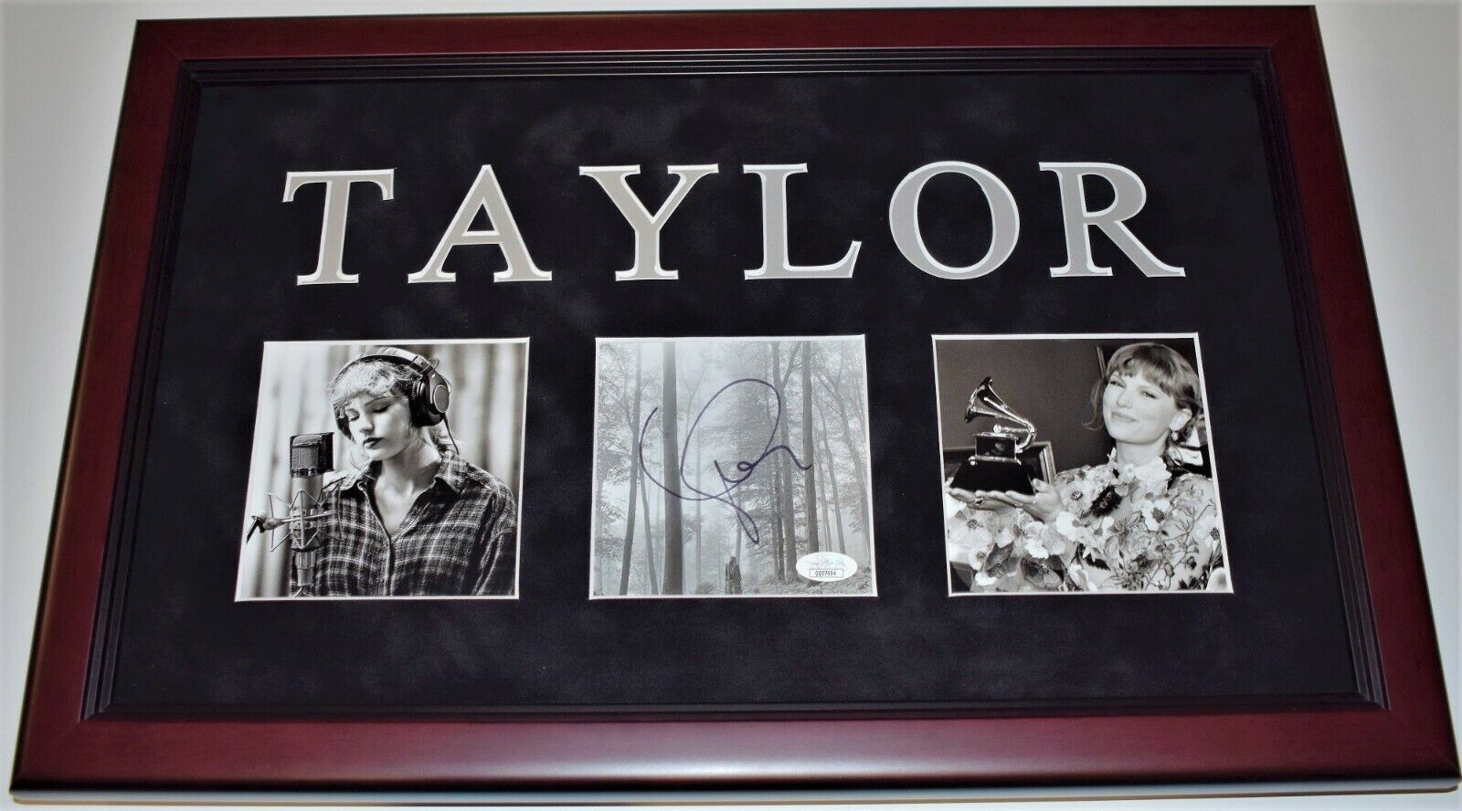 Taylor Swift Signed FOLKORE CD Booklet with MAHOGANY Frame and Photo Poster paintings + JSA COA