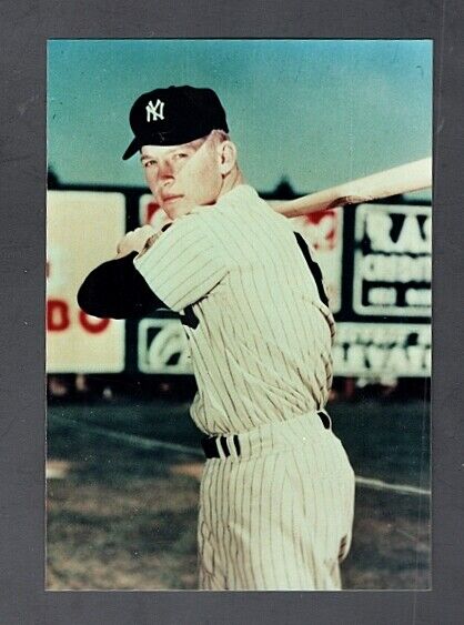 1951 MICKEY MANTLE-NY YANKEES 3.5 X 5 COLOR GLOSSY Photo Poster painting-HOF