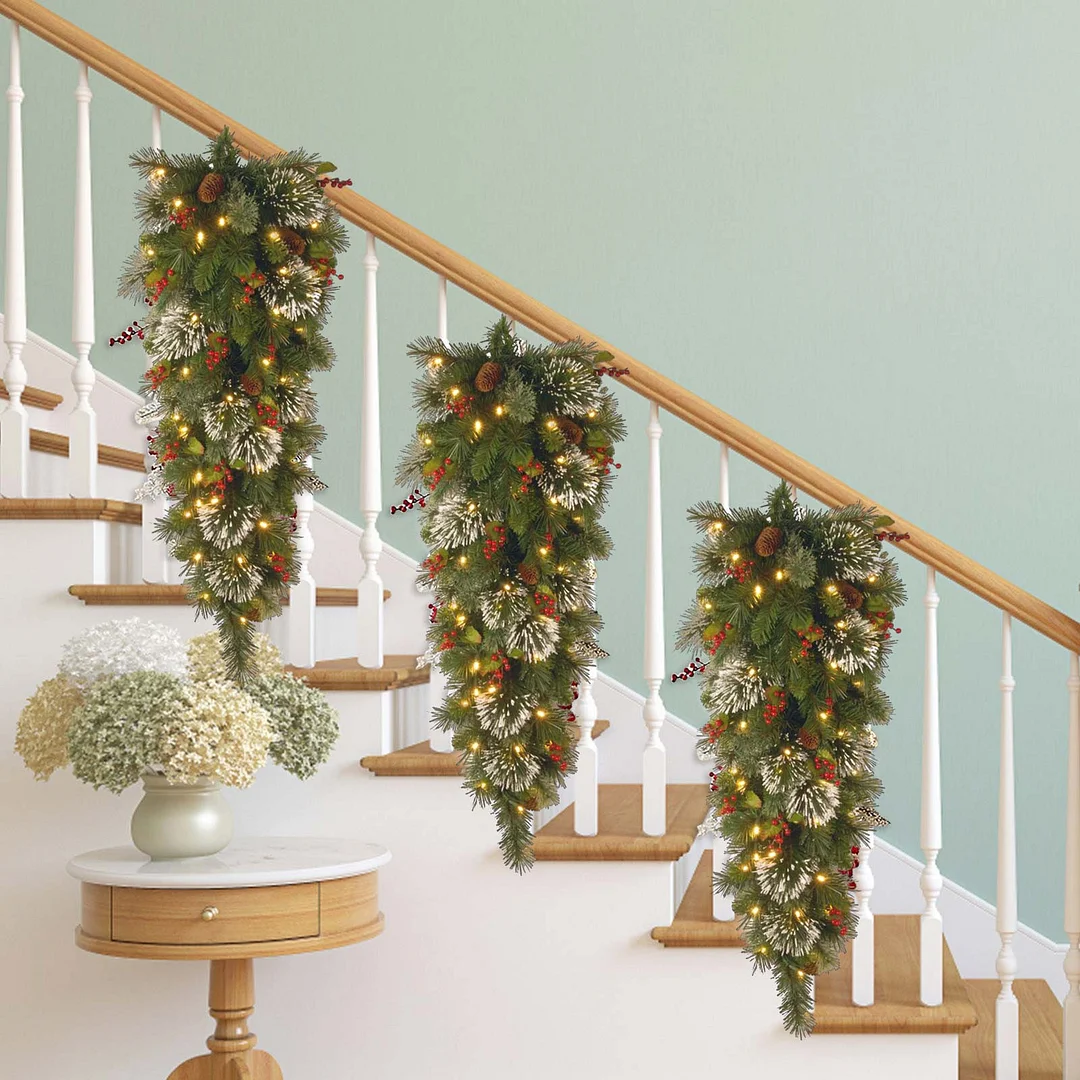 Cordless Pre-Lighted Staircase Decoration Light Up Christmas Decoration LED Garland