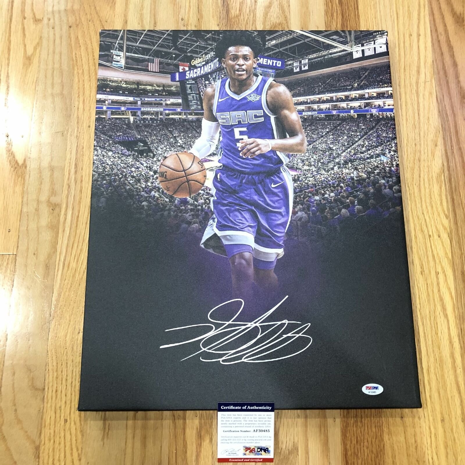 De'Aaron Fox signed 16x20 canvas PSA/DNA Sacramento Kings Autographed