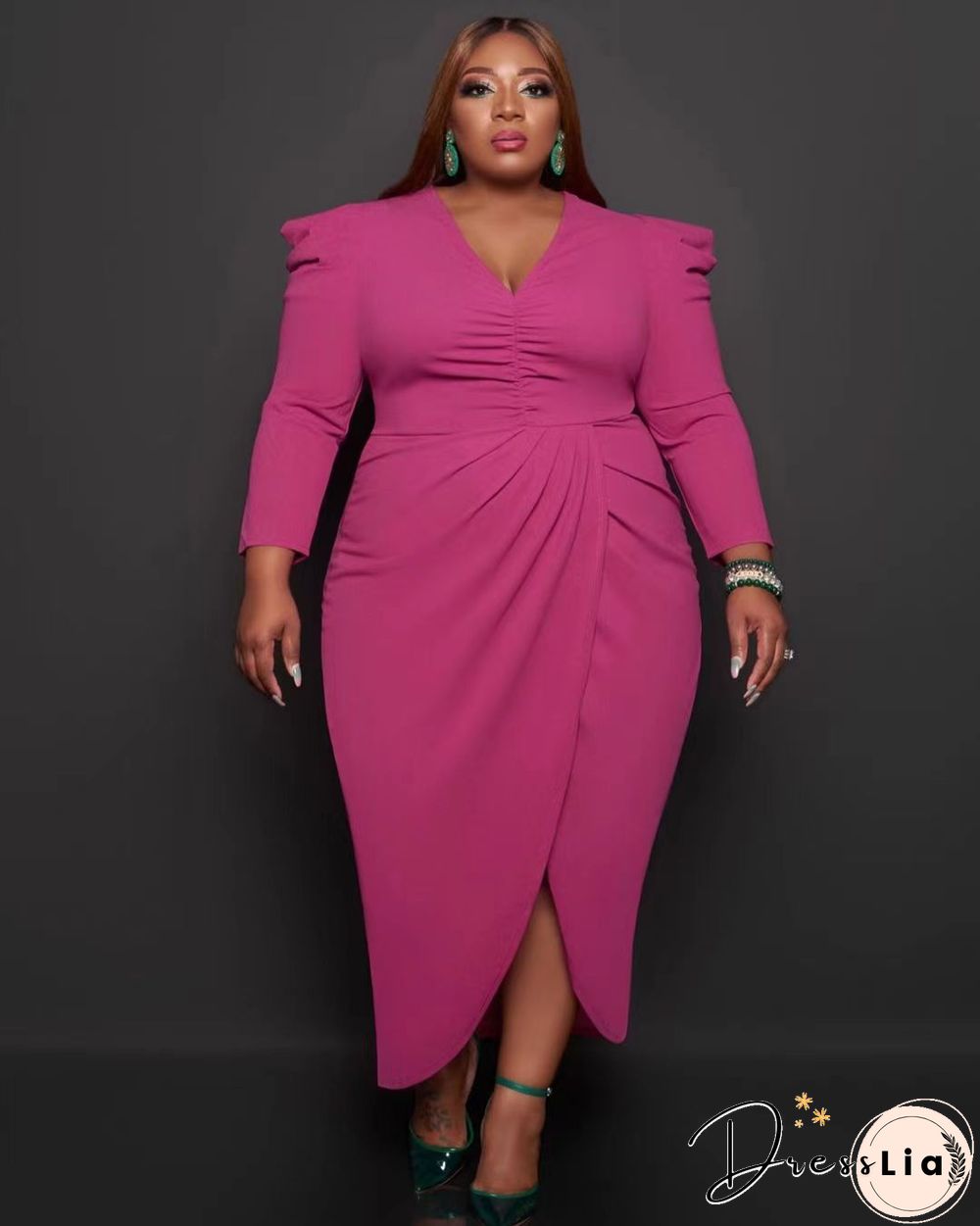 Plus Size V-neck Folds Maxi Dresses