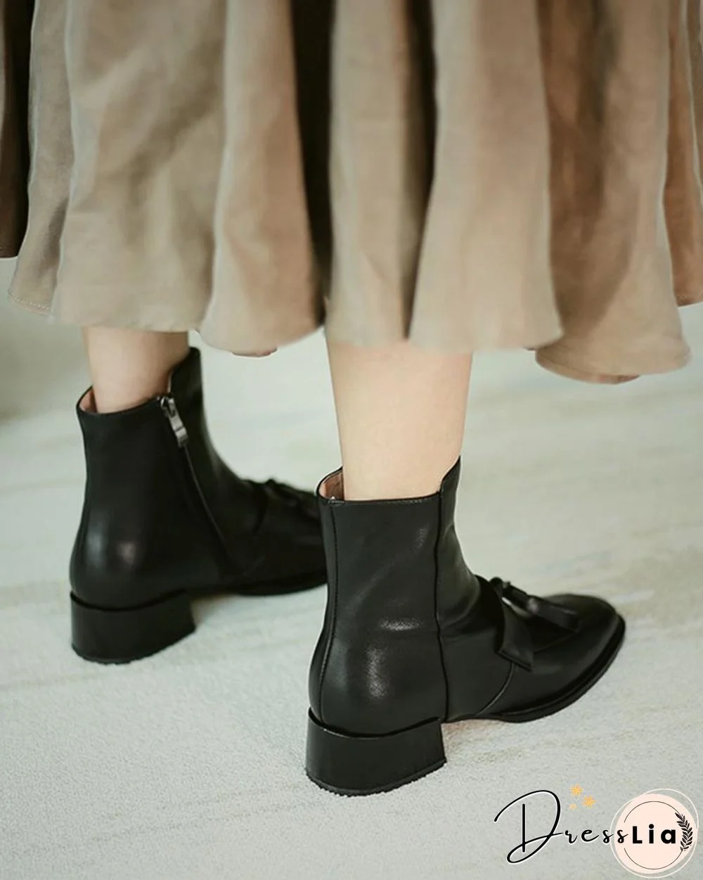 Solid Square-toe Tassel Low Heel Boots