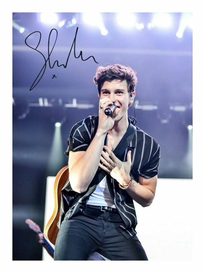 SHAWN MENDES AUTOGRAPH SIGNED PP Photo Poster painting POSTER