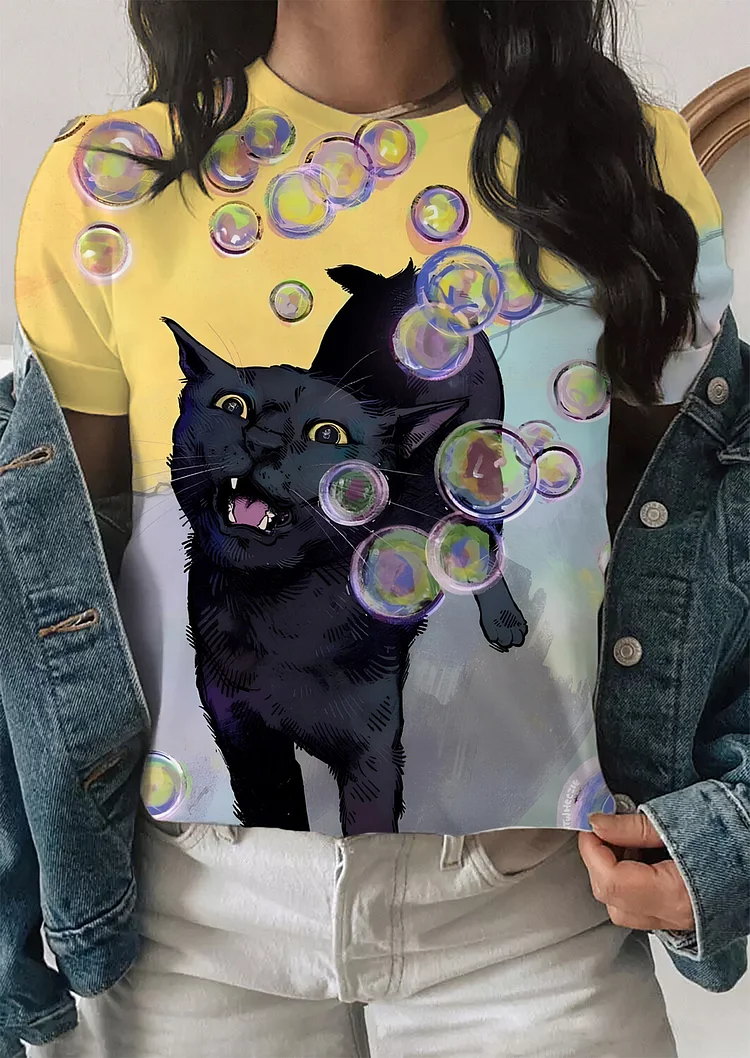 Women's Black Cat Playing With Bubbles Print Casual T-Shirt