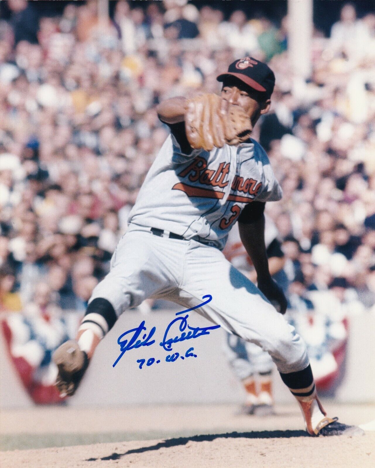 MIKE CUELLAR BALTIMORE ORIOLES 1970 WORLD CHAMPS ACTION SIGNED 8x10