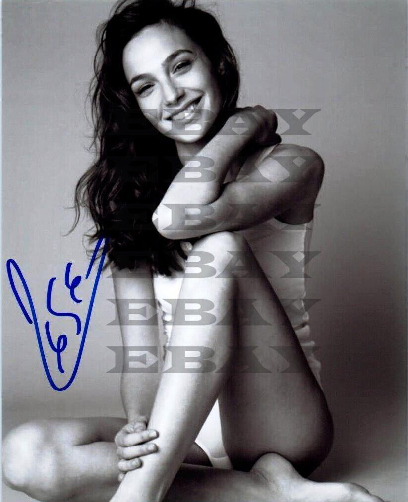 Gal Gadot Autographed Signed 8x10 Photo Poster painting Reprint