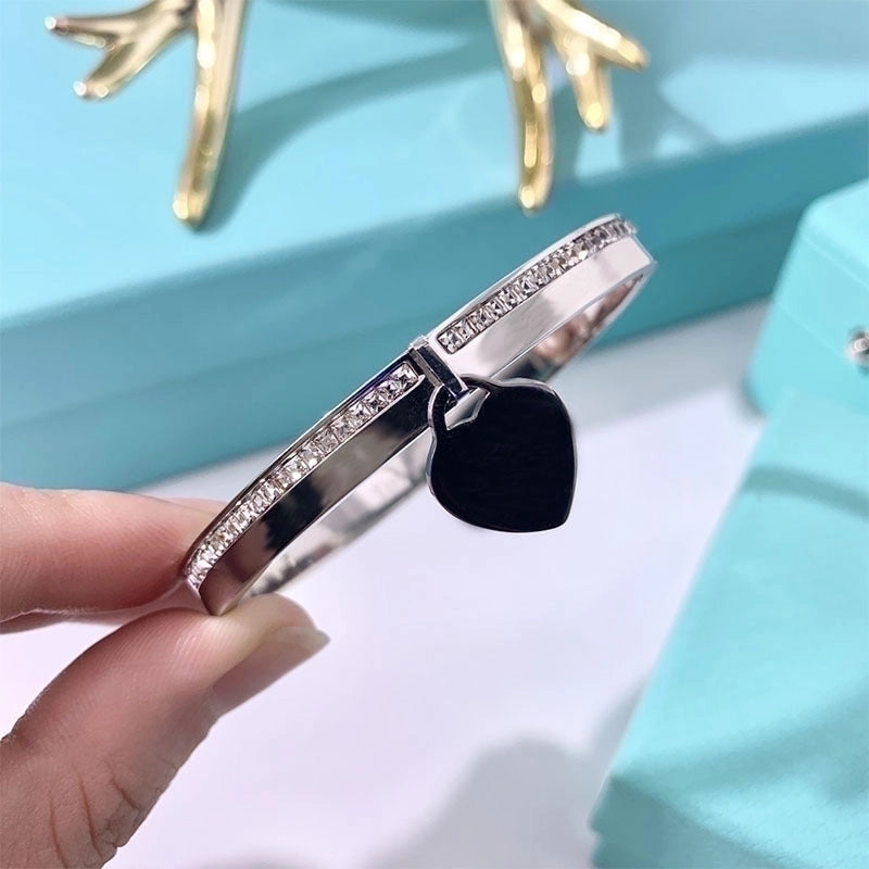 Elegant Lady Heart Shape Titanium Steel Bangle