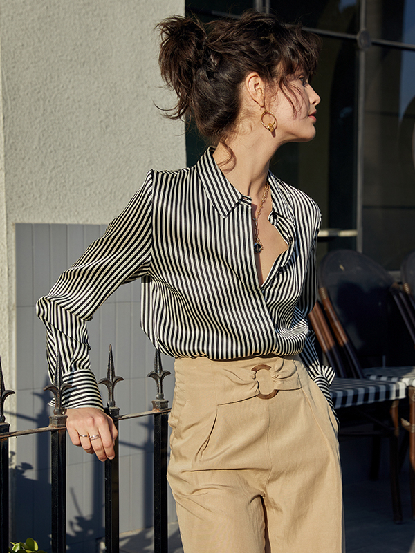 Blouse en soie à rayures de zèbre 1