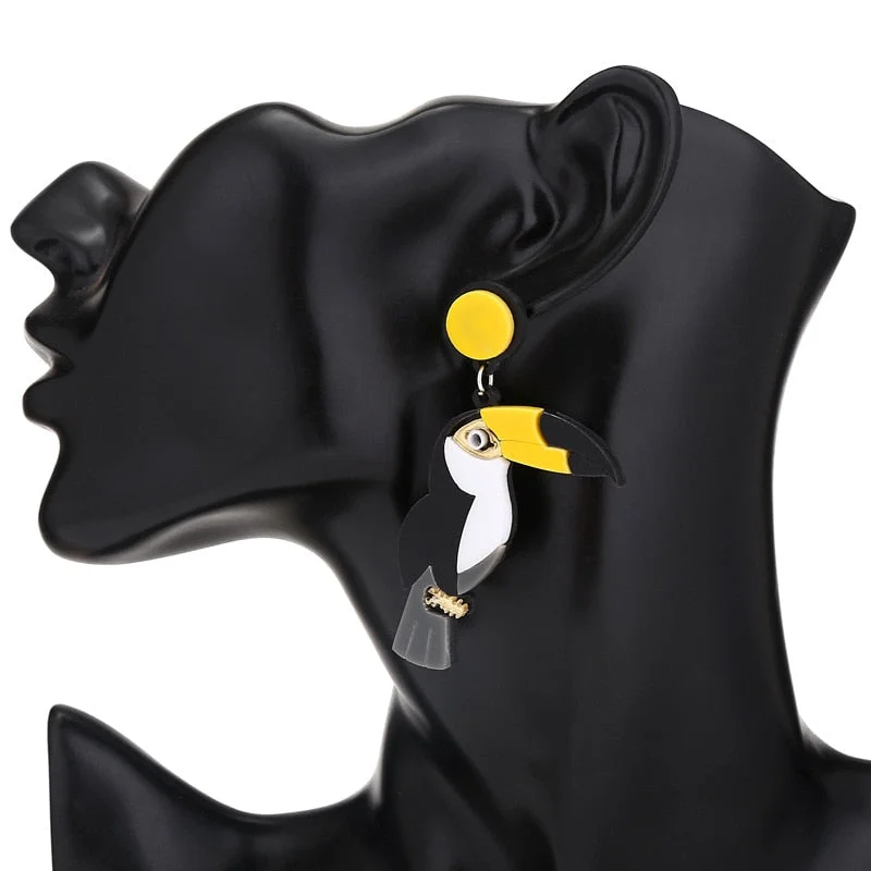 Dvacaman Bohemian Cute Fashion Animal Parrot Bird Drop Earrings Women Shiny Rhinestone Fringed Statement Tassel Earrings Jewelry