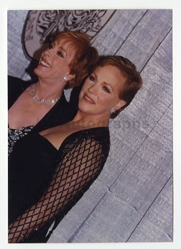 Julie Andrews & Carol Burnett Vintage Candid Photo Poster painting by Peter Warrack Unpublished