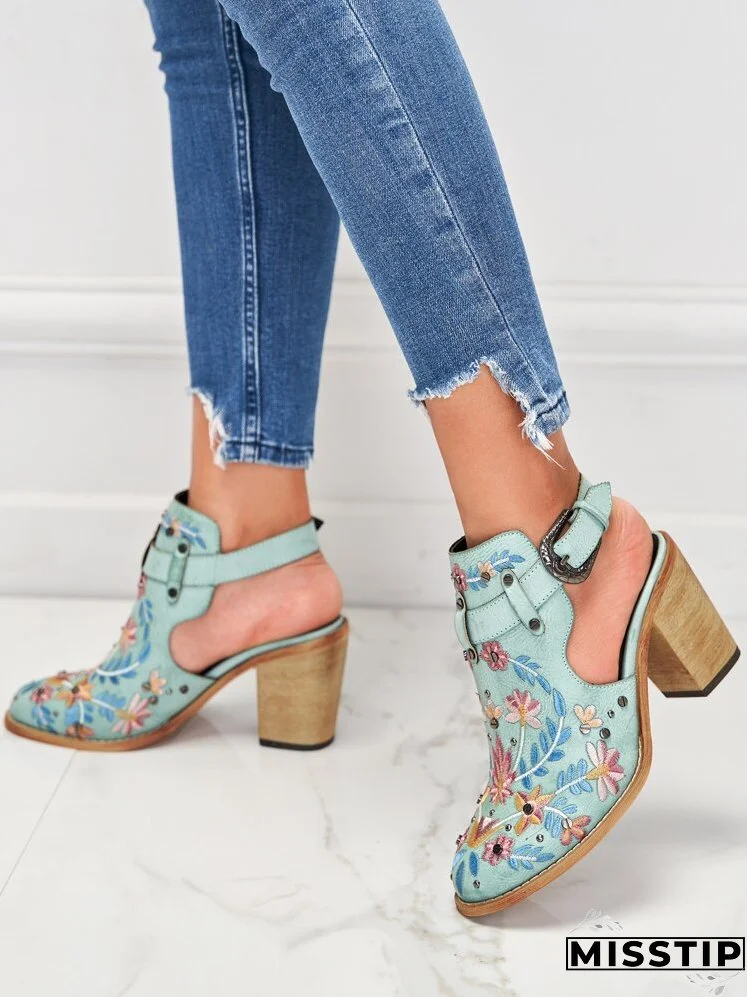 Buckle Detail Chunky Heeled Sandals Boots