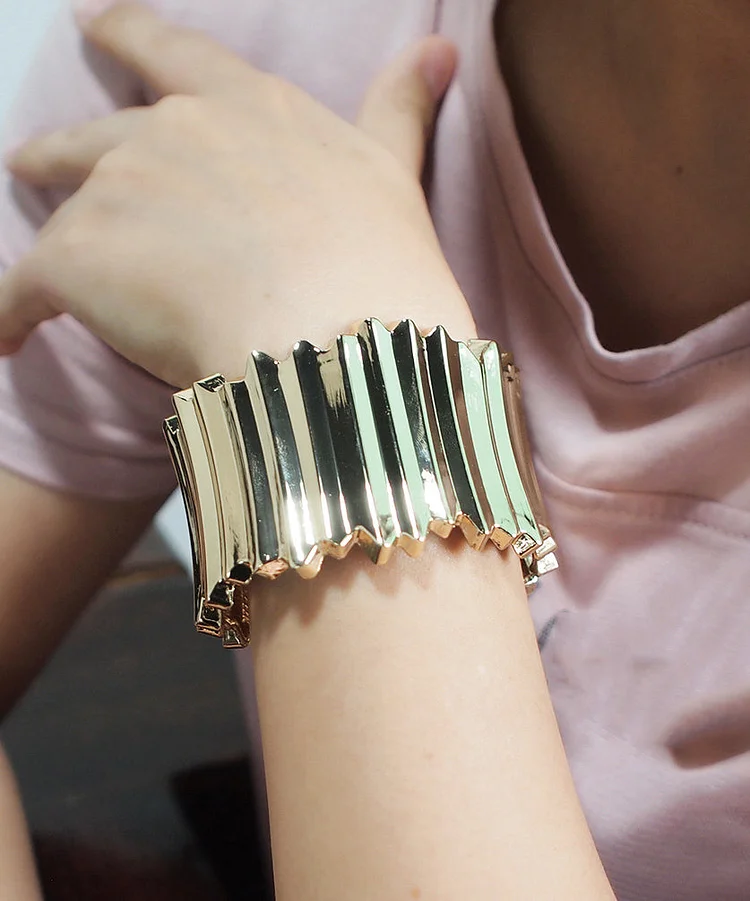 Style Gold Alloy Hollowed Out Bangle
