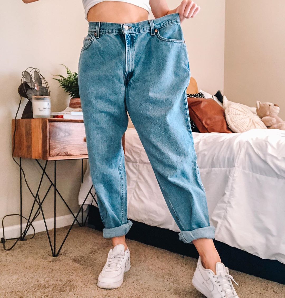 blue loose pants