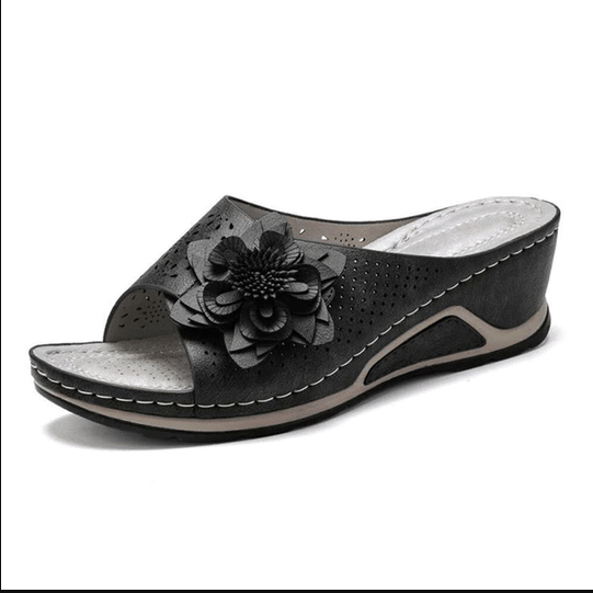 SOFT FOOTBED COMFORTABLE FLORAL SANDALS 