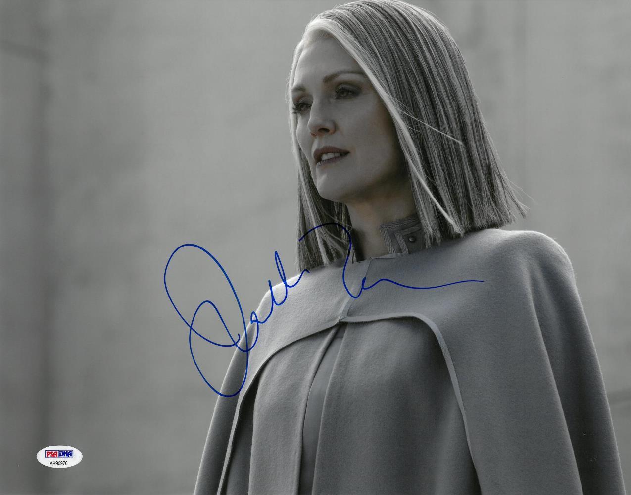 Julianne Moore Signed Hunger Games Autographed 11x14 Photo Poster painting PSA/DNA #AB90976