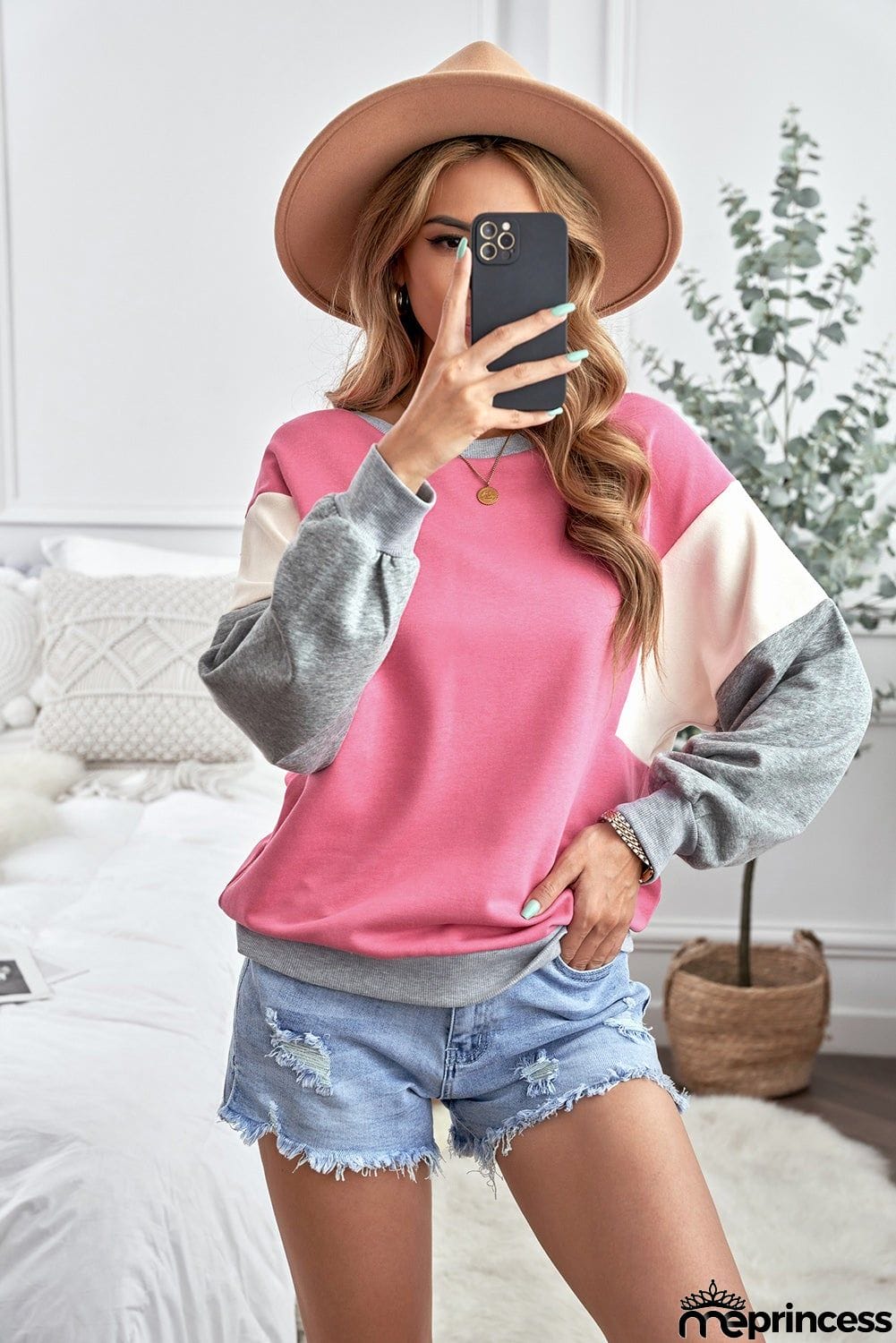 Women's Rose Colorblock Pullover Sweatshirt