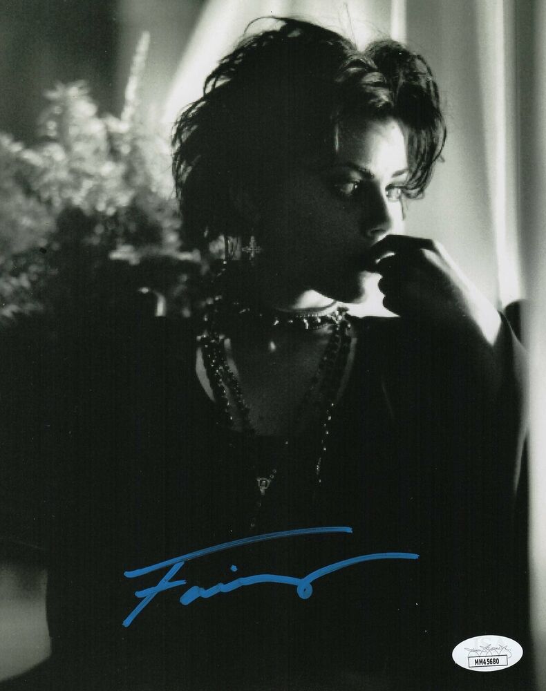 Fairuza Balk Autograph 8x10 Photo Poster painting The Craft Nancy Signed  2