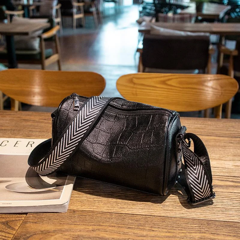 Crocodile Boston Pillow Bag Women's Fashion Joker Wide Shoulder Strap Messenger Bag Women's Shoulder Bag