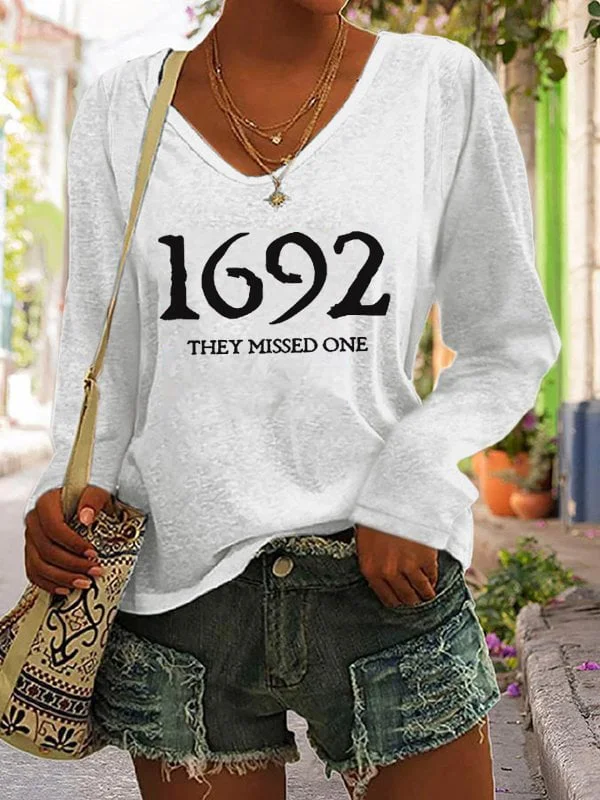 Women's 1692 They Missed One Salem Witch Print Casual Long Sleeve V-Neck T-Shirt socialshop