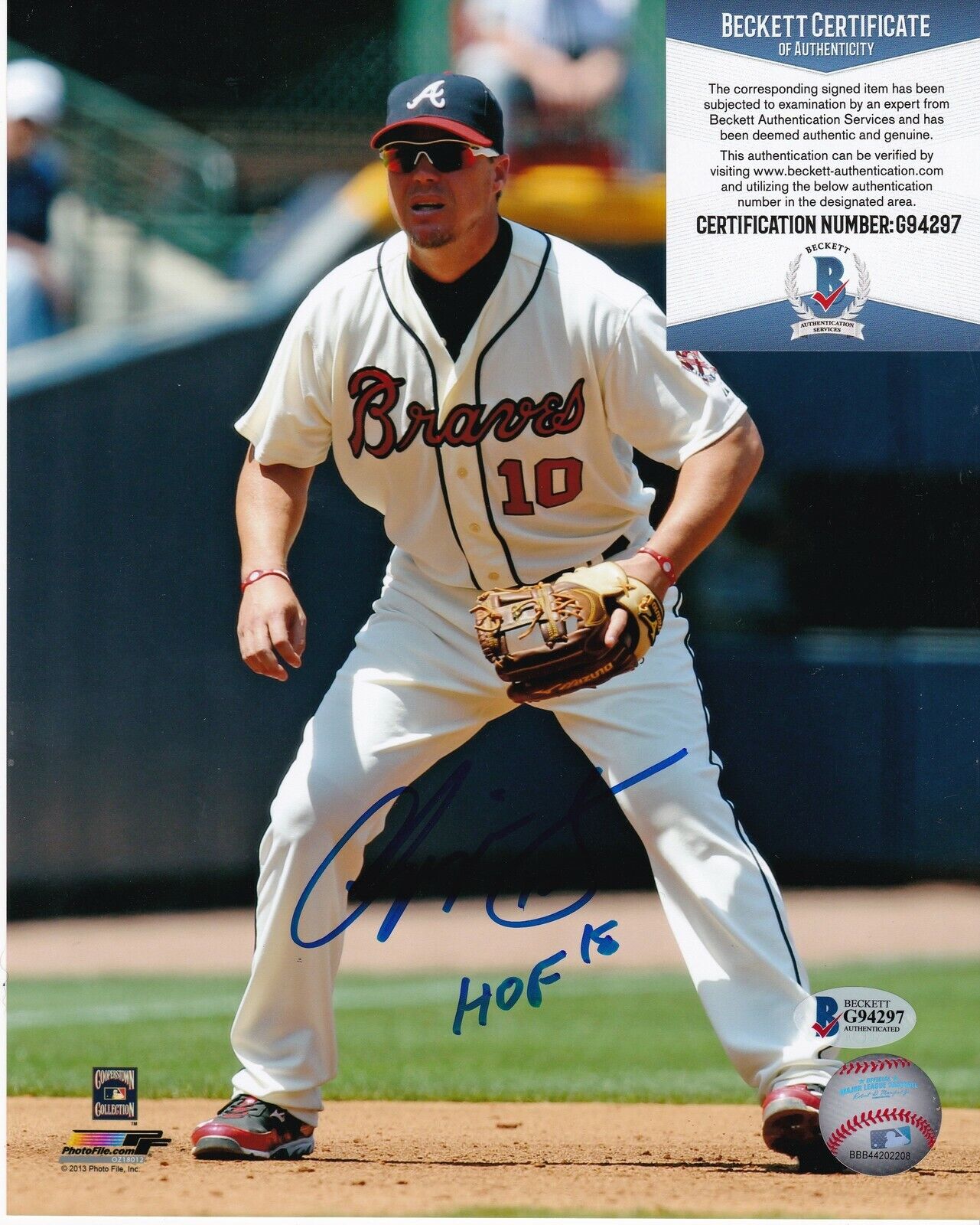 CHIPPER JONES ATLANTA BRAVES HOF 18 BECKETT AUTHENTICATED ACTION SIGNED 8x10