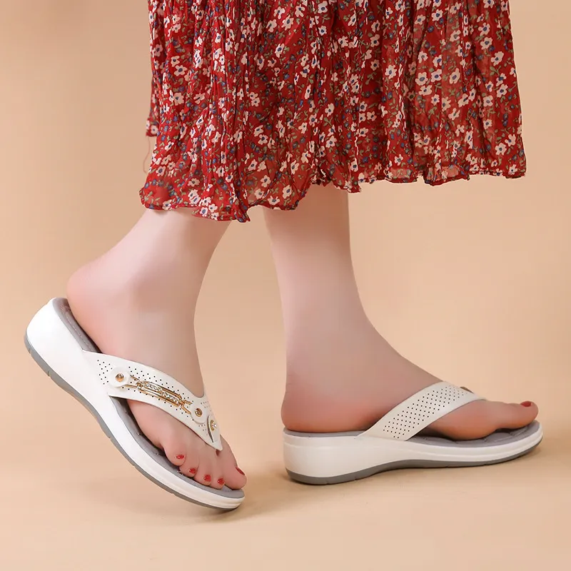 Breakj Breakj New Sandals Women Metal Buckle Beach Net Red Flipper Women Summer Slope And Large Size Women Slippers