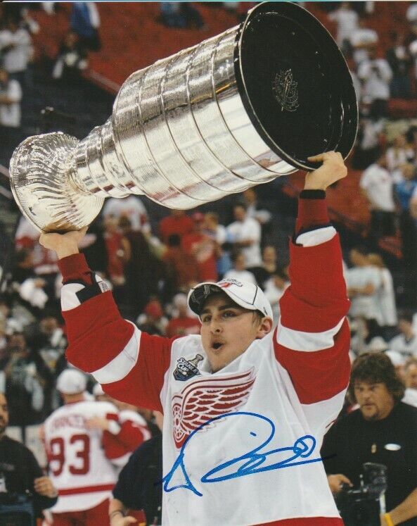 VALTTERI FILPPULA SIGNED DETROIT RED WINGS 2008 STANLEY CUP 8x10 Photo Poster painting #2