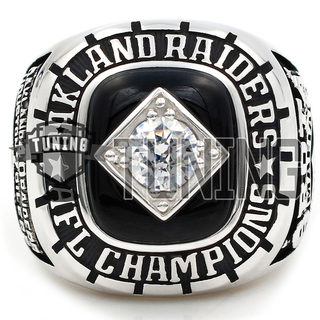 Oakland Raiders - 1967 AFC Championship Ring With Wooden Display Box