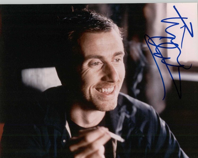 Tim Roth Signed Autographed Glossy 8x10 Photo Poster painting - COA Matching Holograms