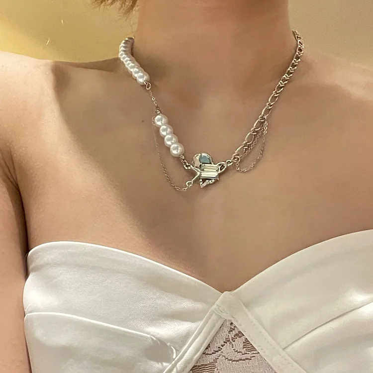 Pearl Chain and Love Green Diamond Tassel Necklace KERENTILA