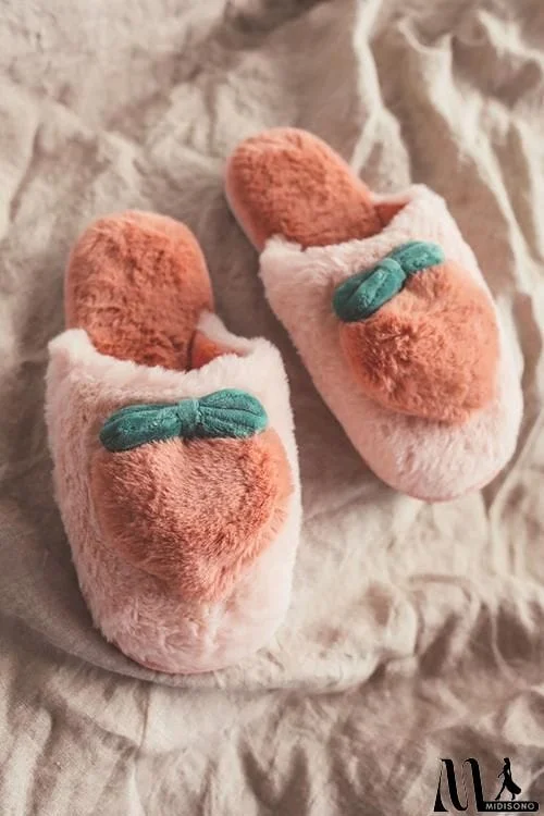 MidiSono - Fuzzy Peachy Heart Slippers