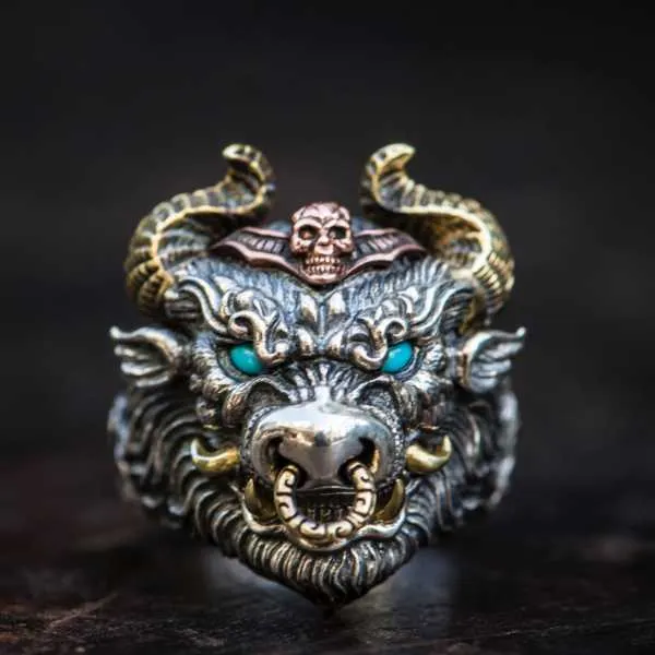 Sterling Silver Heavy Crafted Bull's Head Lucky Ring