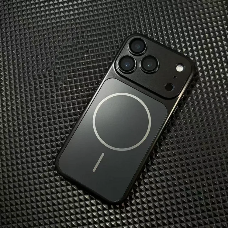 Creative MagSafe wireless charging iPhone case