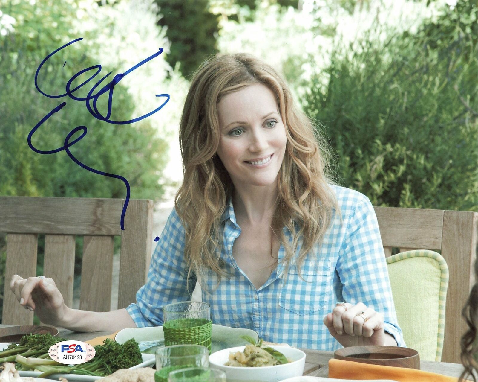 Leslie Mann Signed 8x10 Photo Poster painting PSA/DNA Autographed