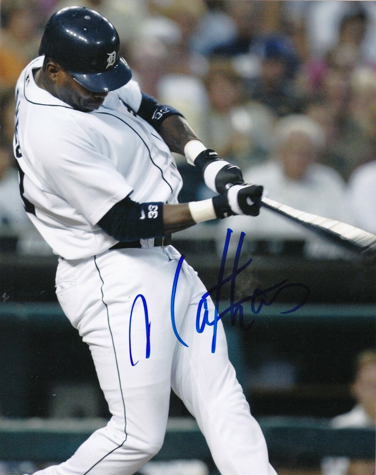 MARCUS THAMES DETROIT TIGERS ACTION SIGNED 8x10